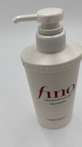 Thunder Tech salon-style bottle staged in bathroom lifestyle with JapanFino