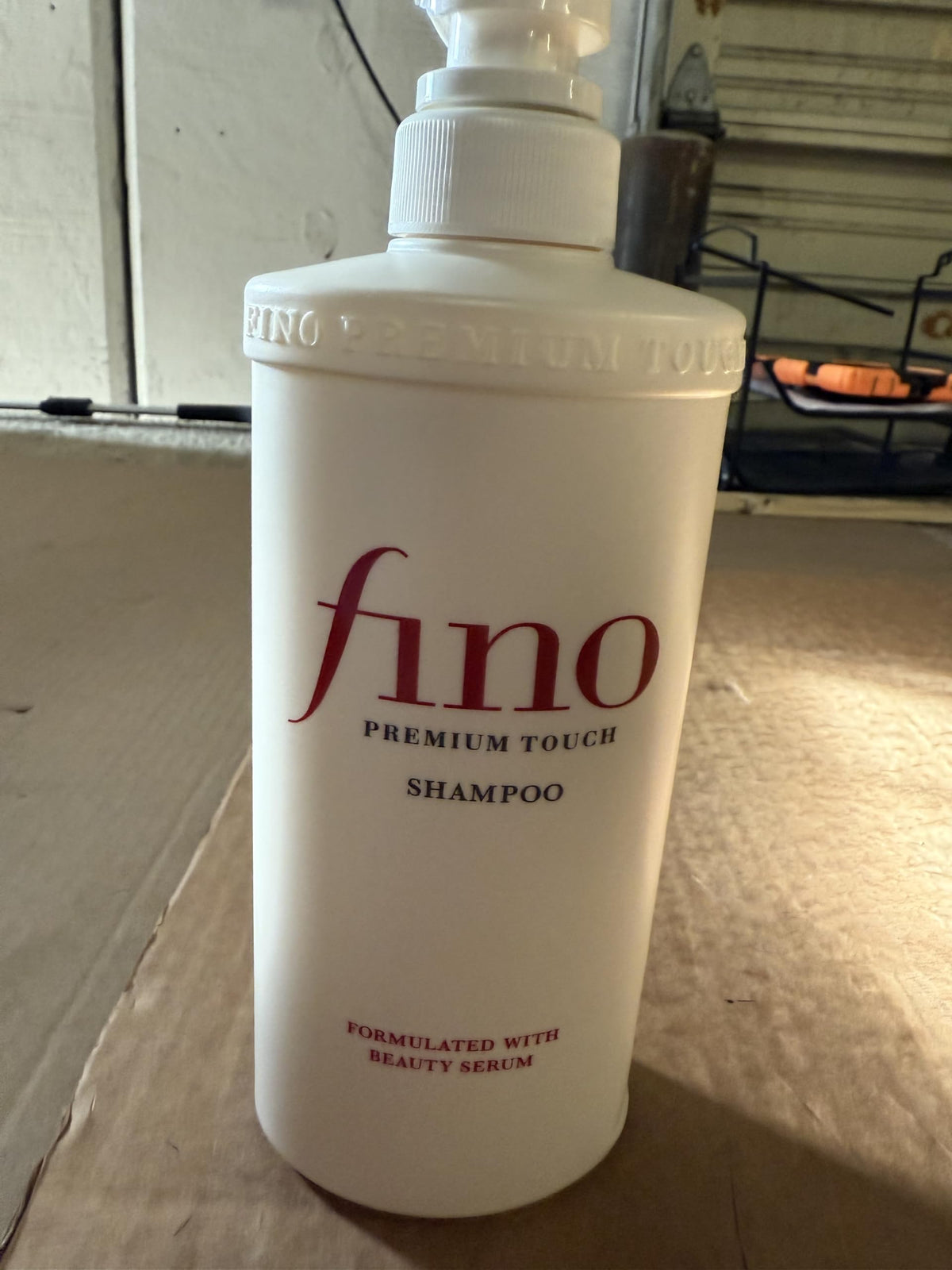 Thunder Tech bottle held in hand showing JapanFino 550ml size scale
