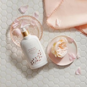 Thymes Goldleaf Gardenia open cream texture demonstrating rich moisturizing feel