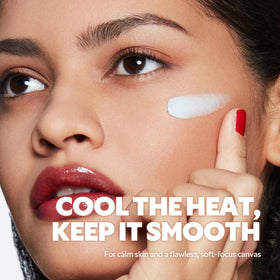 TIRTIR close-up texture highlighting smooth application benefit
