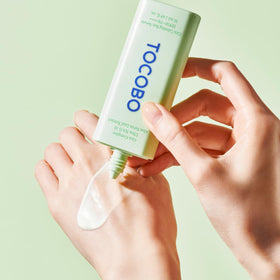 TOCOBO protecting neck and décolletage with hydrating finish