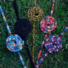 通用 bun style in use outdoors demonstrating long-lasting shape