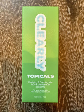 Topicals Clearly spray nozzle close-up demonstrating even mist application benefit