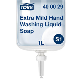 Tork bottle close-up highlighting nozzle and hygienic sealed pump benefit