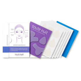 Toute Nuit patch placed on lip lines showing discreet smoothing
