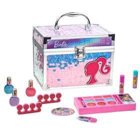 Townley Girl acrylic train case front view showing organized storage benefit