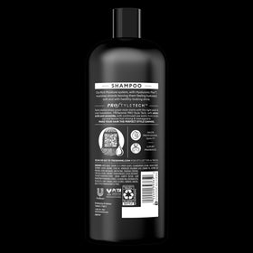 TRESemmé close-up of creamy lather in hands demonstrating hydration