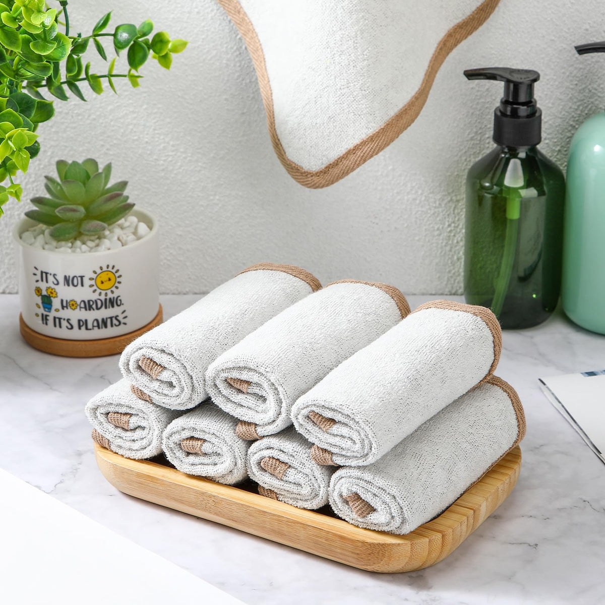 tudomro cloth with abundant lather demonstrating quick-foaming benefit