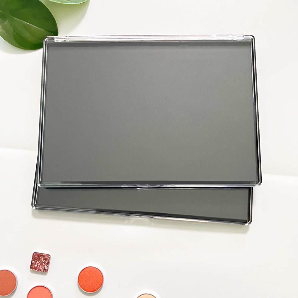 UDTIP palette tucked inside travel bag illustrating compact storage and portability