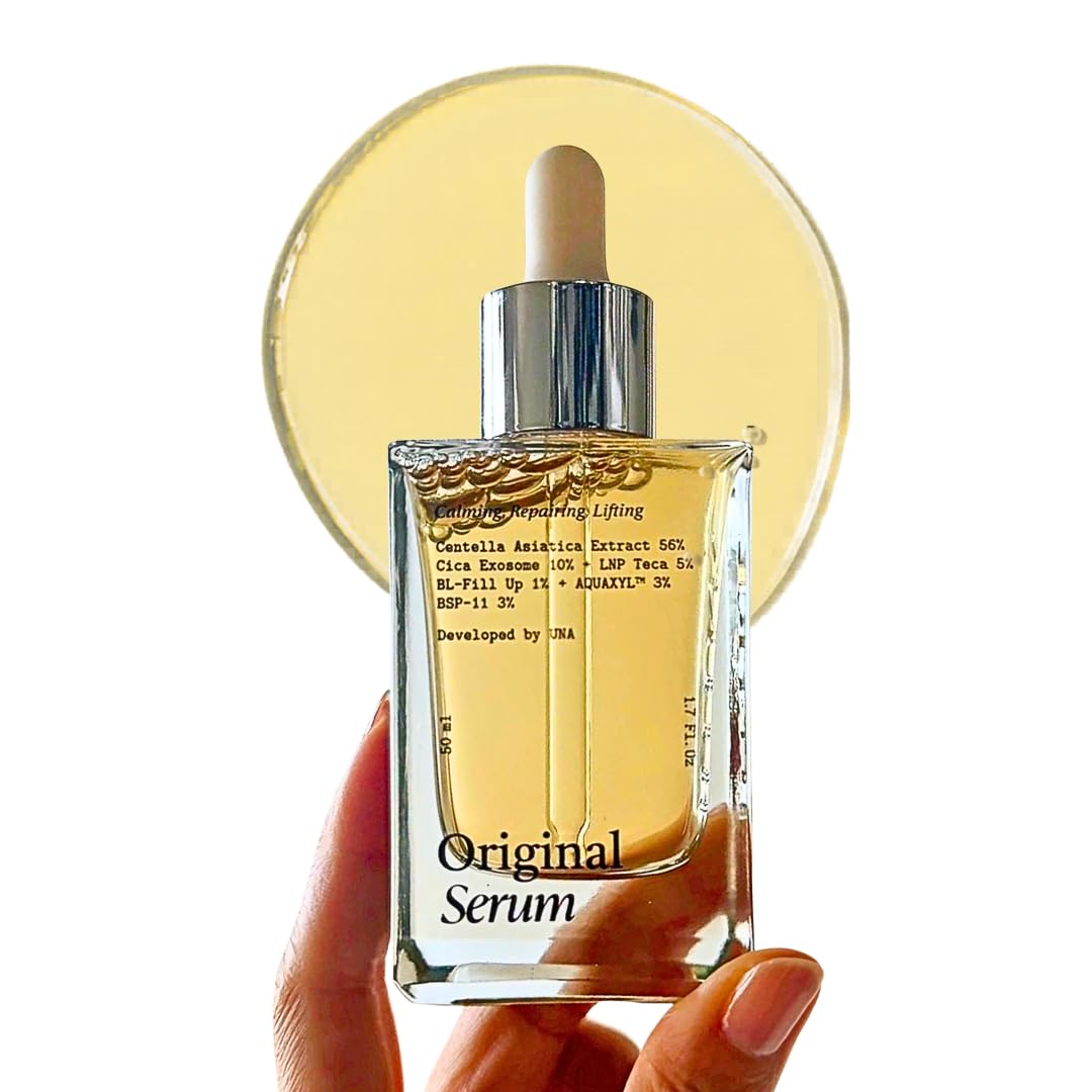 Una Beauster front bottle shot showing THEUNA packaging and clear product benefits