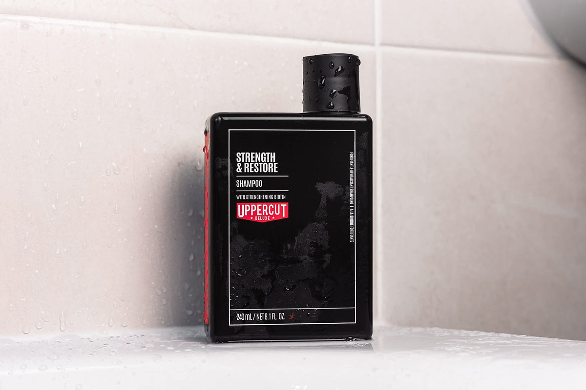 UPPERCUT DELUXE rich foam lather texture, demonstrates deep cleansing benefit
