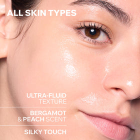Uriage texture closeup of watery gel conveying lightweight, plumping feel