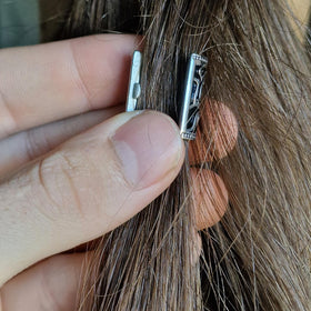 VALHALLA hinge clasp detailed view showing openable clip for easy attachment