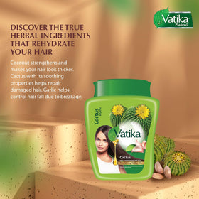 Vatika Naturals creamy mask texture close-up for smooth detangling benefit