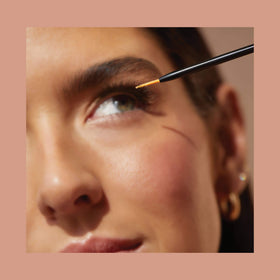 VEGAMOUR GRO serum texture close-up showing fast-absorbing formula benefit