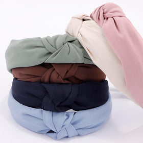 VELSCRUN color array layflat showing twelve shades for outfit-matching benefit