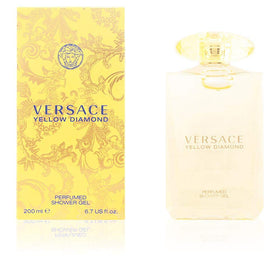 Versace Yellow Diamond shower gel lather close-up illustrating soft foam and fragrant cleansing benefit