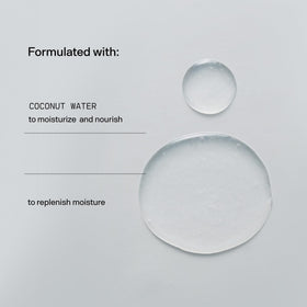 Versed product label close-up highlighting algae and bamboo extracts benefits