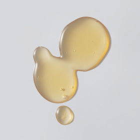 Versed Weekend Glow texture close-up on skin highlighting lightweight absorbent finish