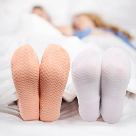 Vigdit two‑pair pack in white and beige for replacement and shared use