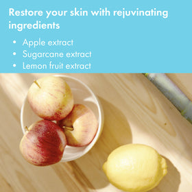 VITÉ20 applying gel to toenail to hydrate and support clearer appearance