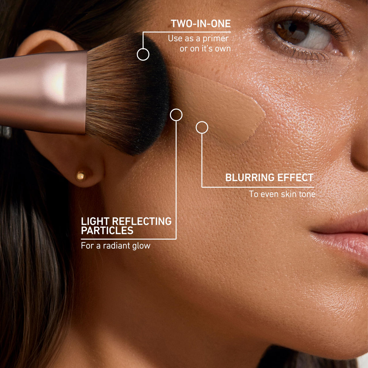 VITA LIBERATA swatch on neck demonstrating the light shade and natural radiance