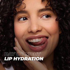 Vitamasques bedside scene promoting nightly routine for softer lips