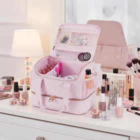 VOFIpremiAm open top compartment holding a nail lamp for protected transport