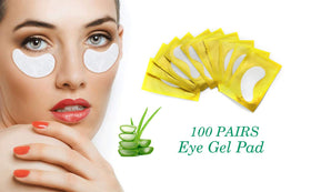 Voncasen in use with lash technician applying pads for precise lash work