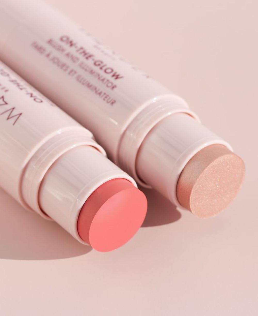 Wander Beauty dual-ended detail highlighting both blush and illuminator tips