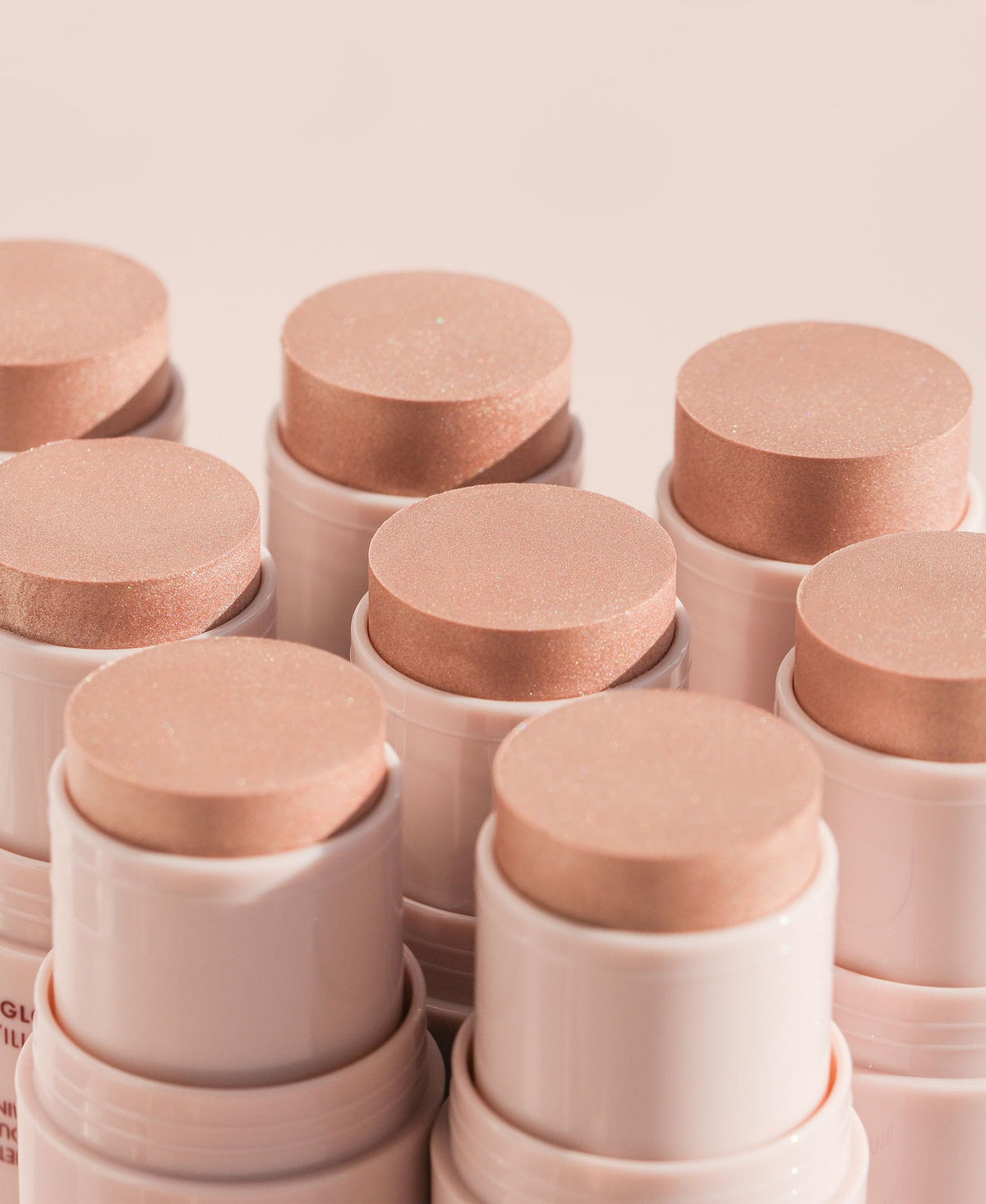 Wander Beauty applied to décolletage showing subtle sheen for body highlighting
