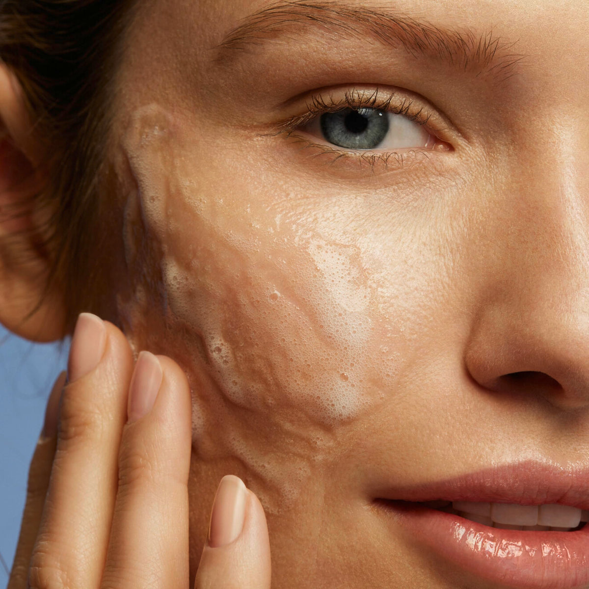 Weleda ingredients display with aloe and witch hazel illustrating hydration and clarity benefit
