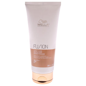 Wella Professionals bottle front packaging showing label and size for repair
