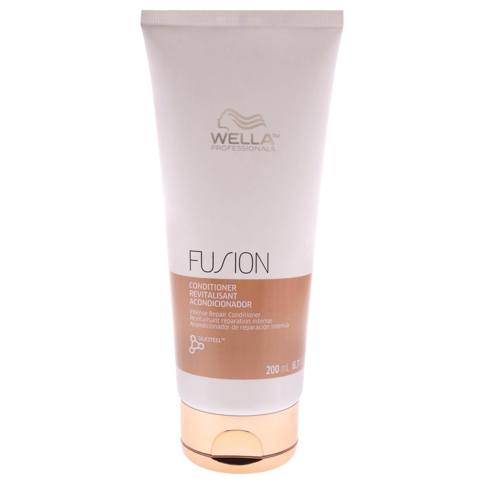 Wella Professionals bottle front packaging showing label and size for repair