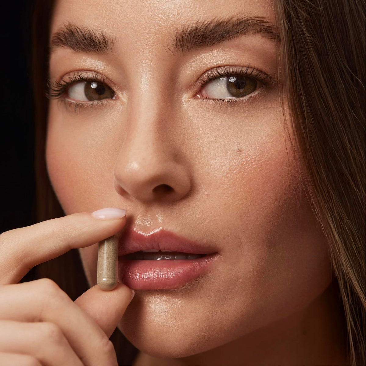 WELLBEL MSM ingredient powder visual emphasizing sulfur source for renewal