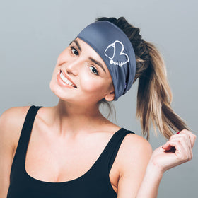 WILLBOND nurse wearing headband and mask showing ear relief and all-day comfort