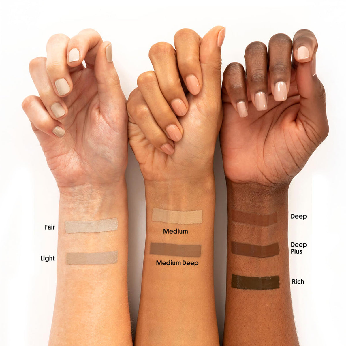 Winky Lux application with fingers demonstrating quick seamless blend