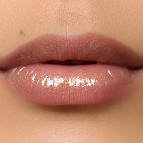 Winky Lux wand and applicator ready for smooth, precise application