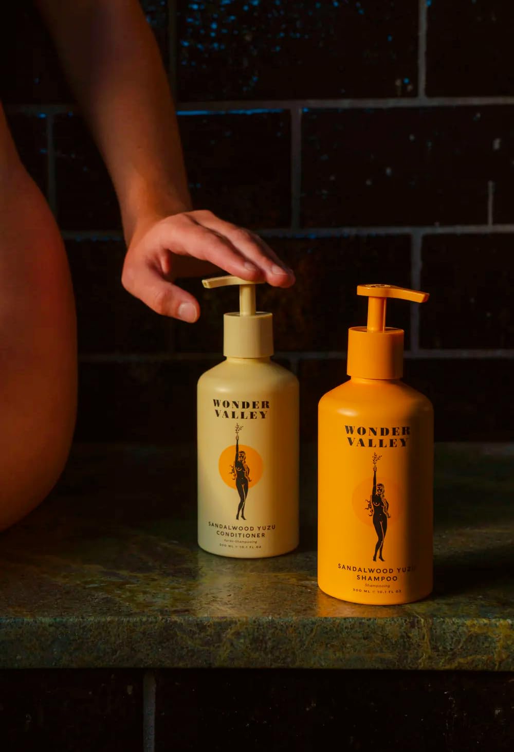 WONDER VALLEY shampoo foam texture demonstrating gentle lathering benefit