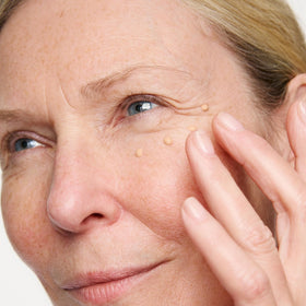 Wunder2 Wunderlift applied on hand strip to show thin coverage benefit