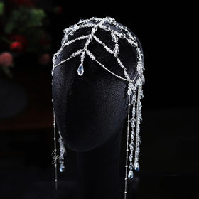 Xerling layered chain texture displaying drape and lightweight movement benefit