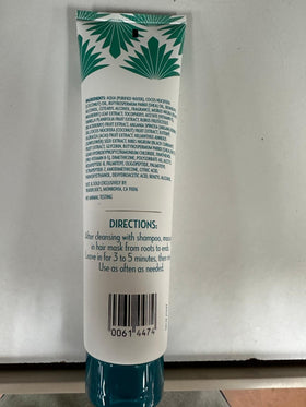xHoob Trader Joe's texture close-up of creamy mask, emphasizes rich moisturizing slip