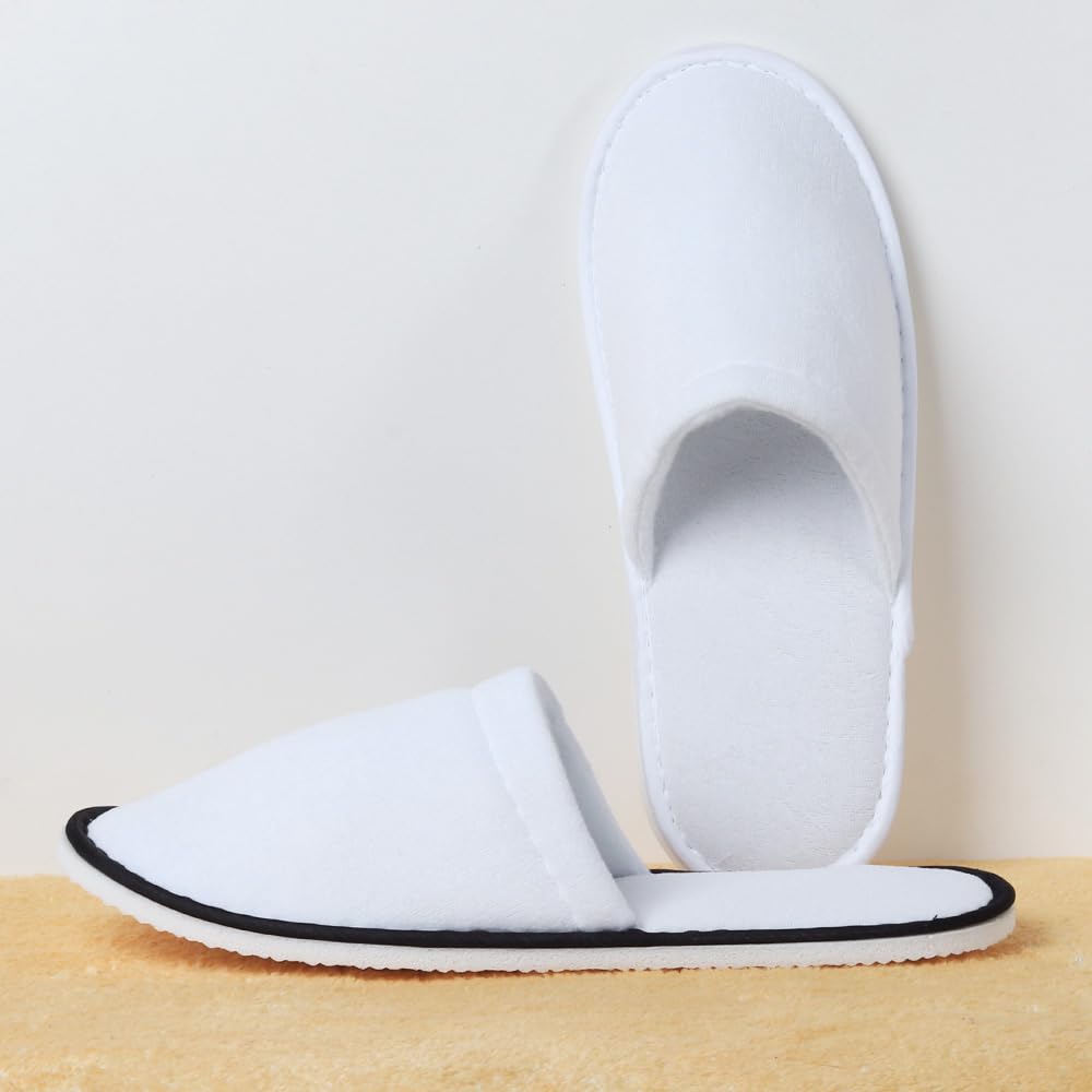 Yeios closed-toe slipper top view with soft fabric for comfort