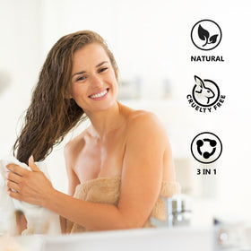 Yocisku being applied to dry hair demonstrating fast color application