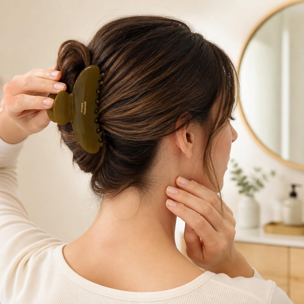 ZHOUMEIWENSP clip in hair half-up style demonstrating reliable everyday hold
