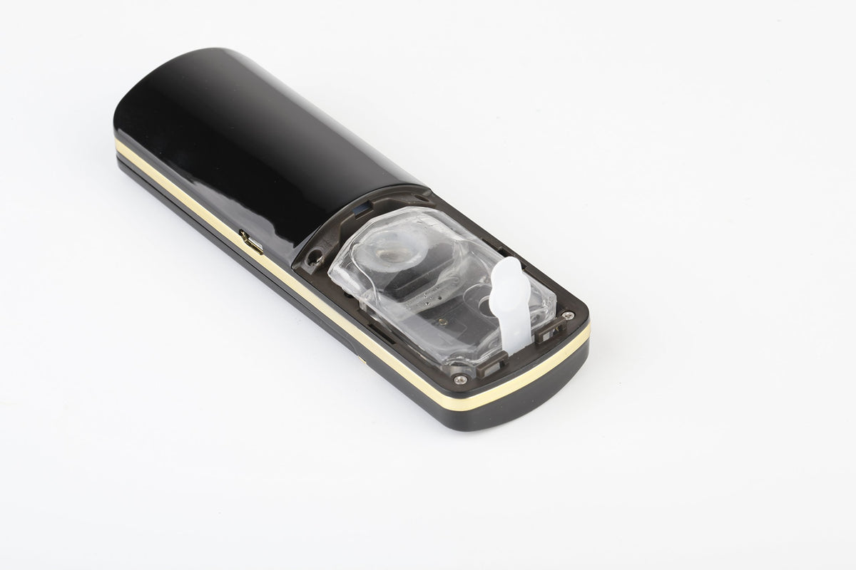 ZLiME Kingsmile connected to USB cable demonstrating simple charging and energy efficiency