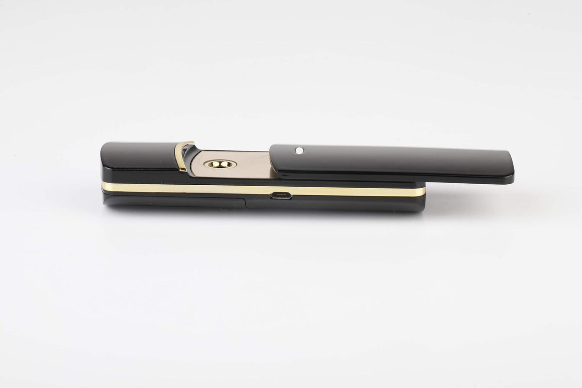 ZLiME Kingsmile side profile illustrating slim form factor and easy-grip finish for portability