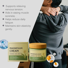 ZTSGU close-up texture of cream illustrating smooth, fast-absorbing consistency and softness